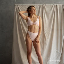 Load image into Gallery viewer, 80s Bottoms Sol Lilja the Label, recycled fabric two piece bikini, soft pink and yellow, roze en gele kleur
